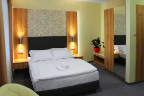 Гостиница Hotel Przy Baszcie  Легница